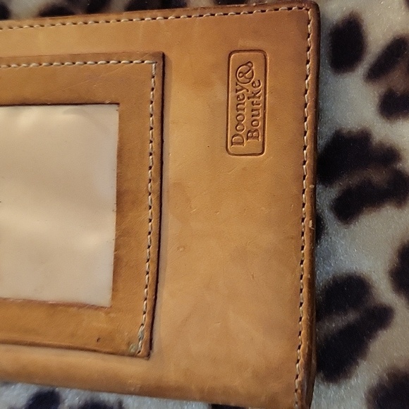 DOONEY BOURKE - Picture 5 of 5